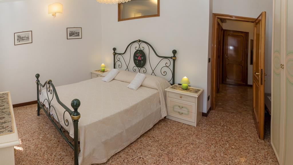 Casa San Giovanni E Paolo Venice Exterior photo